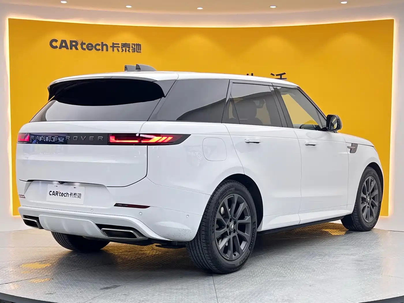 Land Rover Range Rover Sport 2024 400PS Dynamic SE фото 32