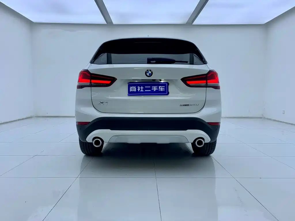 Фото 8 - BMW X1