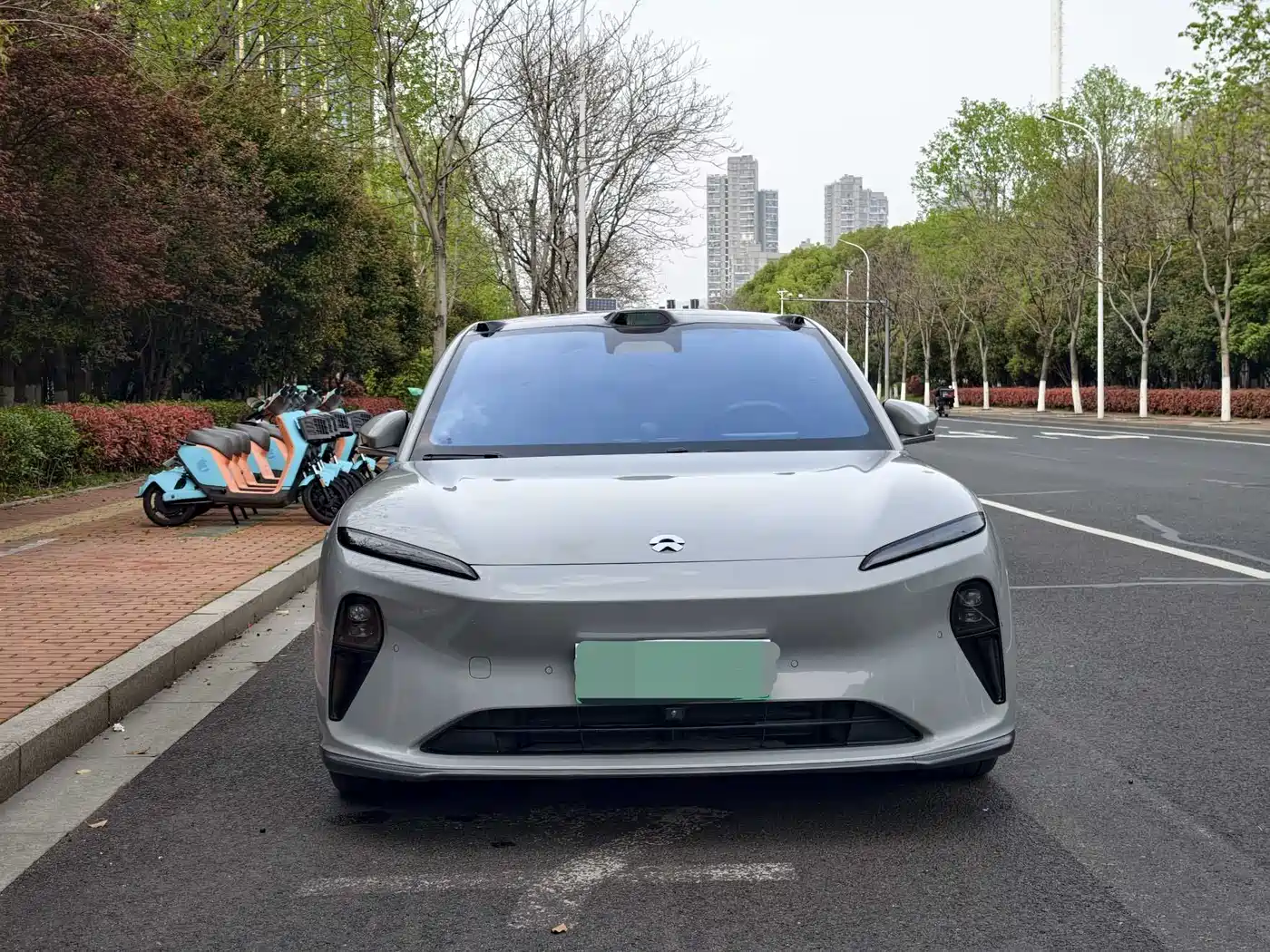 NIO NIO ET5