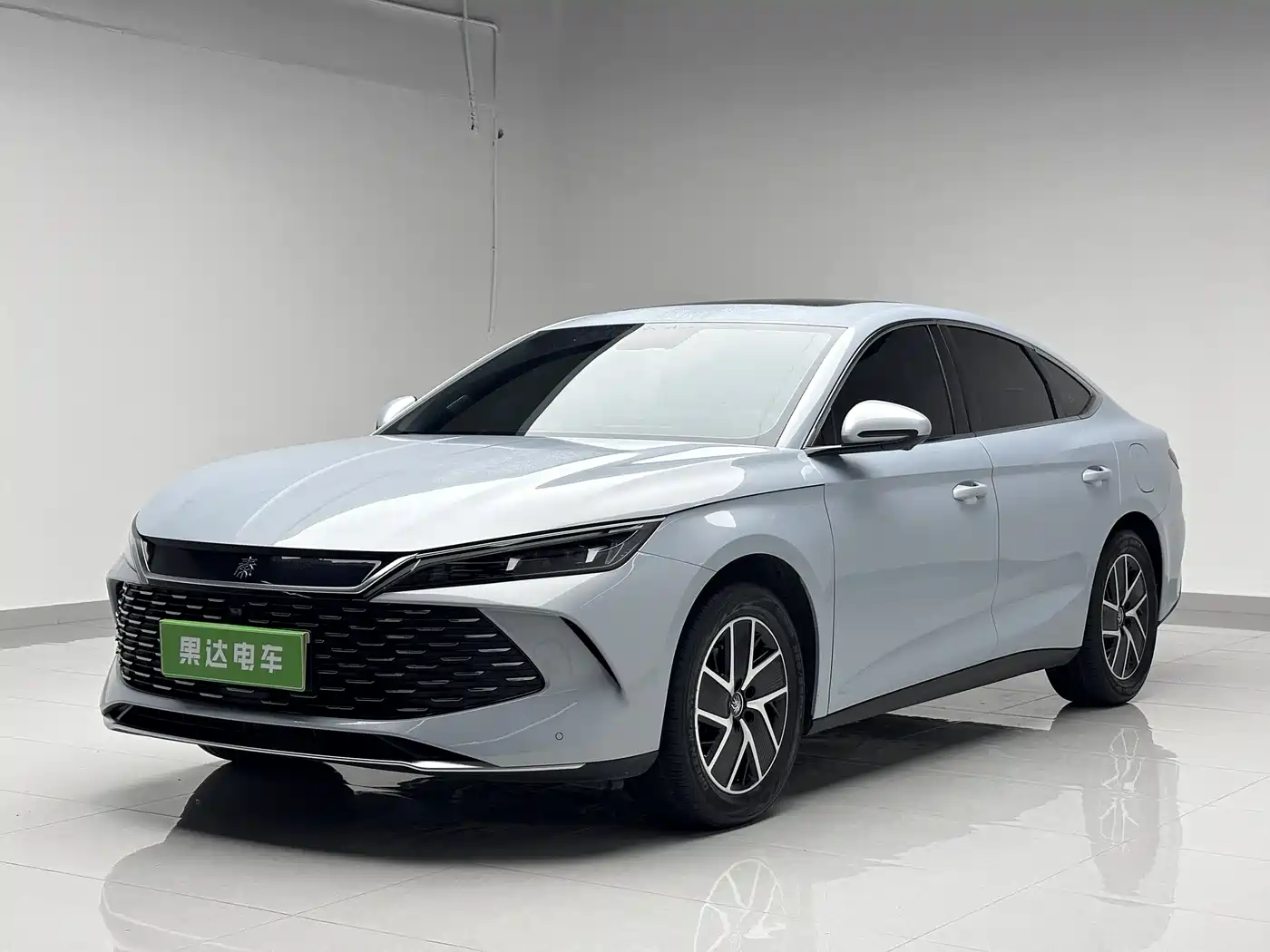BYD Qin L 2024 DM-i 120KM Leading