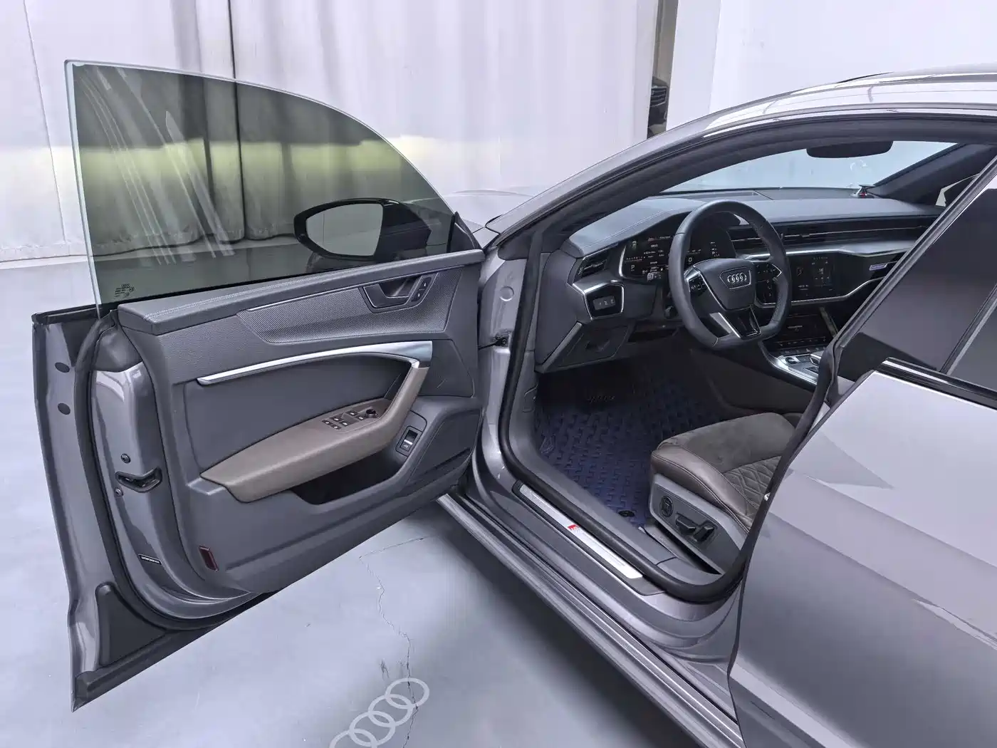 AUDI A7L