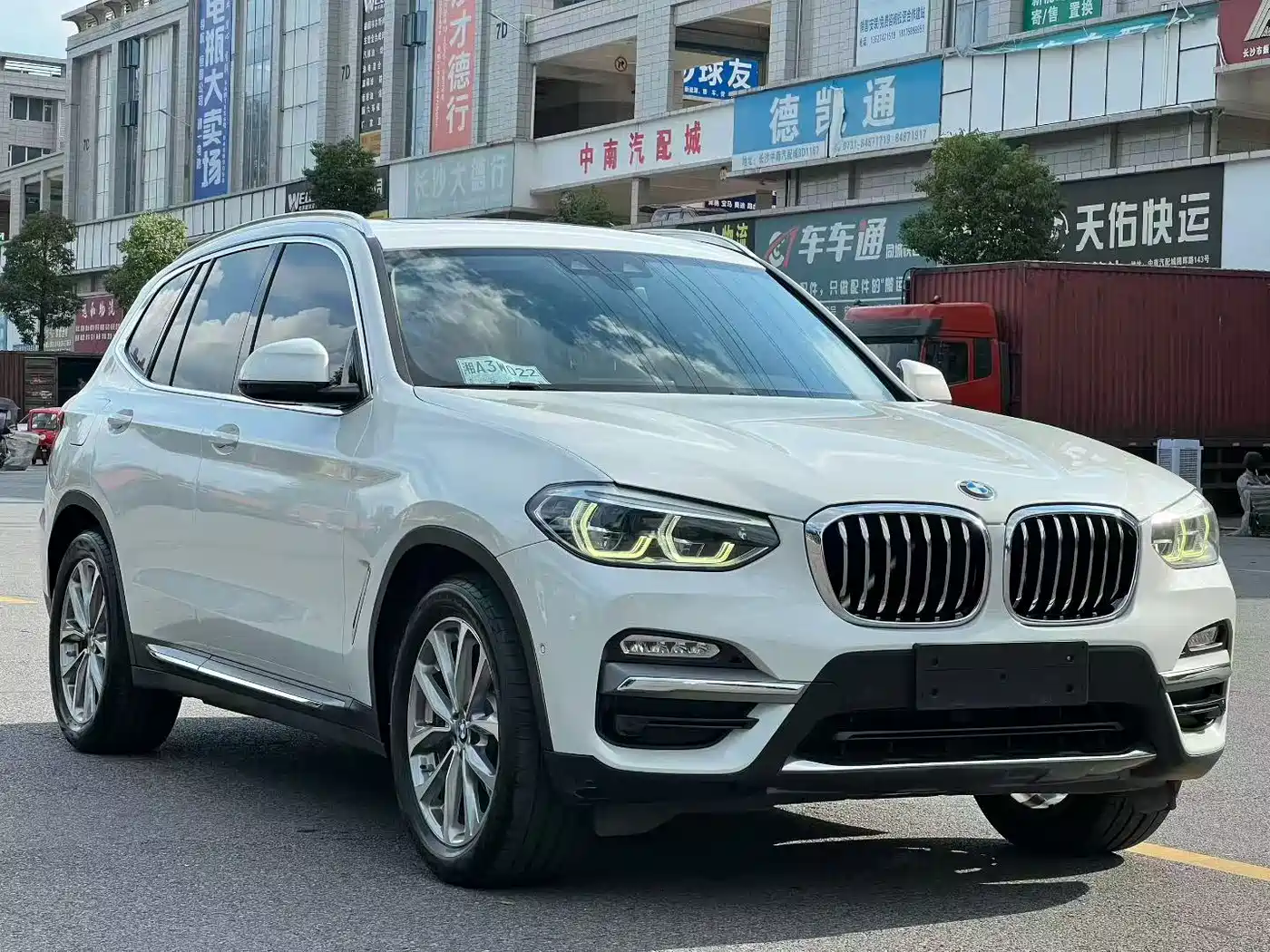 BMW X3 2018 2018 xDrive25i Luxury Package China VI