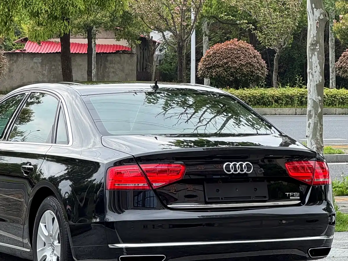 Audi A8 2012 A8L 45 TFSI quattro Luxury фото 9