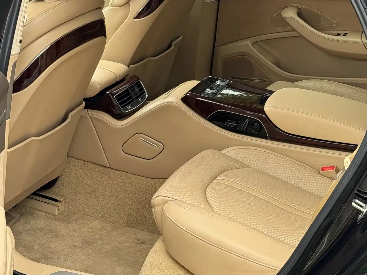Audi A8 2012 A8L 45 TFSI quattro Luxury фото 15