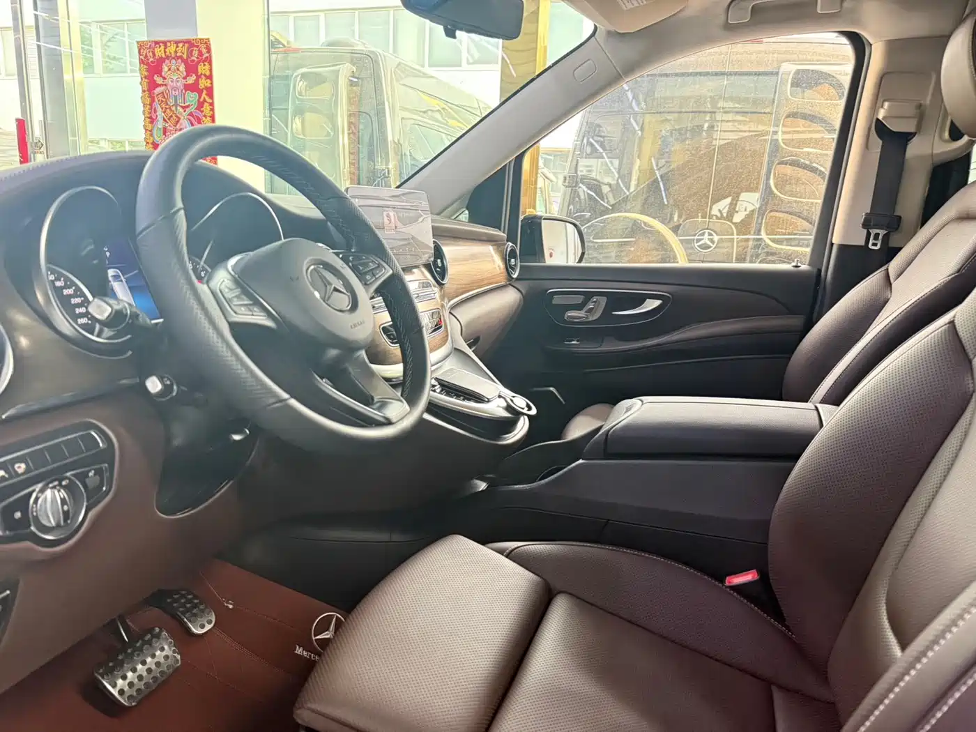 Mercedes-Benz V-Class 2025 2022 V 260 L Long Wheelbase Luxury Edition