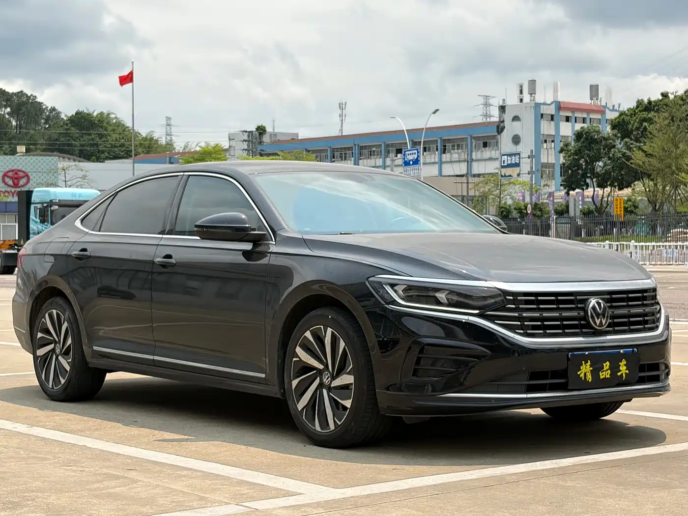 Volkswagen Passat 2023 Facelift 330TSI Elite Edition фото 3