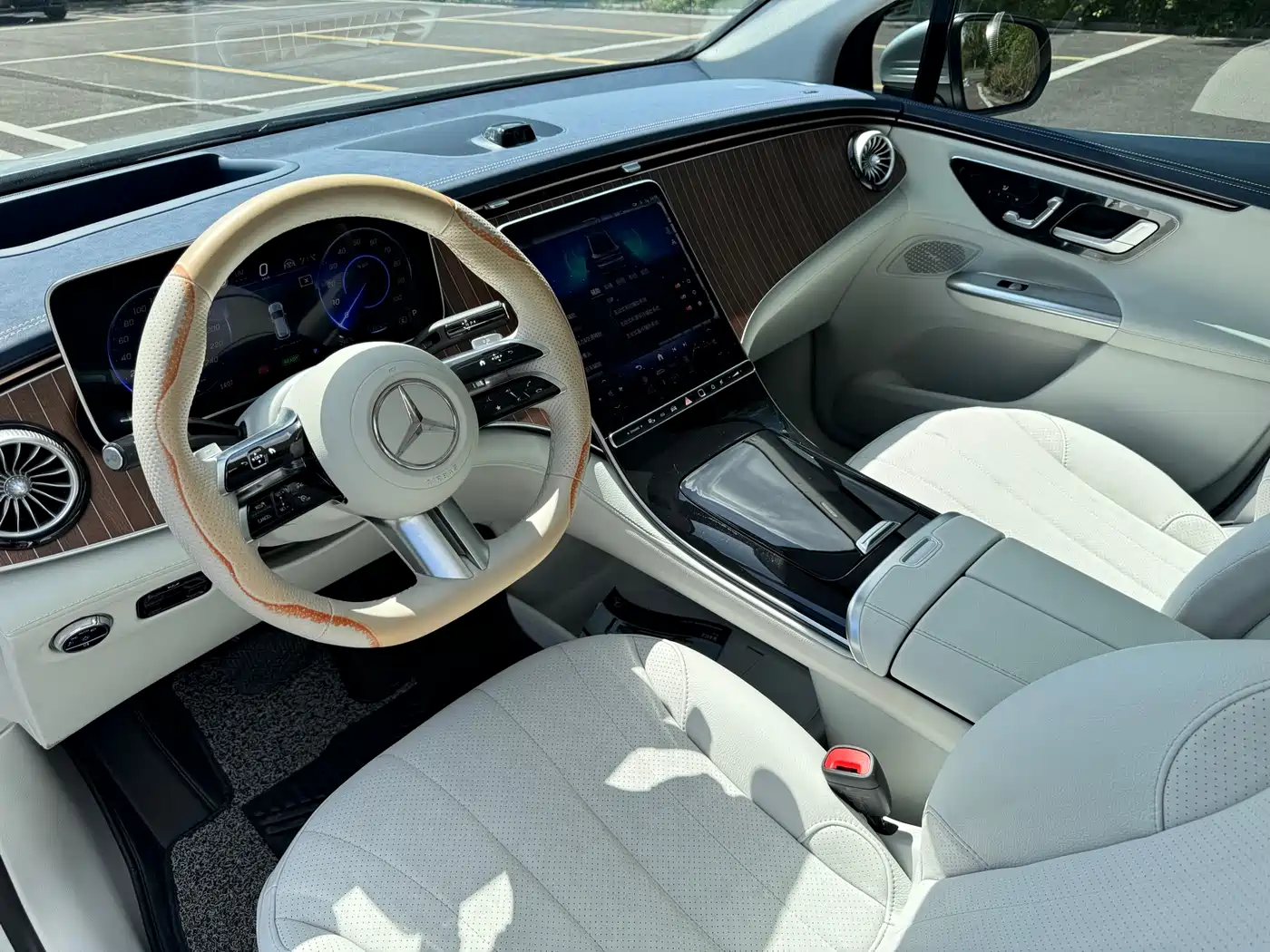 Mercedes-Benz EQE SUV 2023 350 4MATIC Luxury Edition фото 6