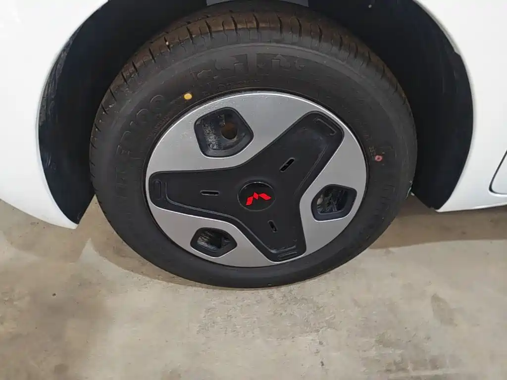 Wuling Motors Wuling Zhiguang NEV 2026 2025 Model 305km Base Version