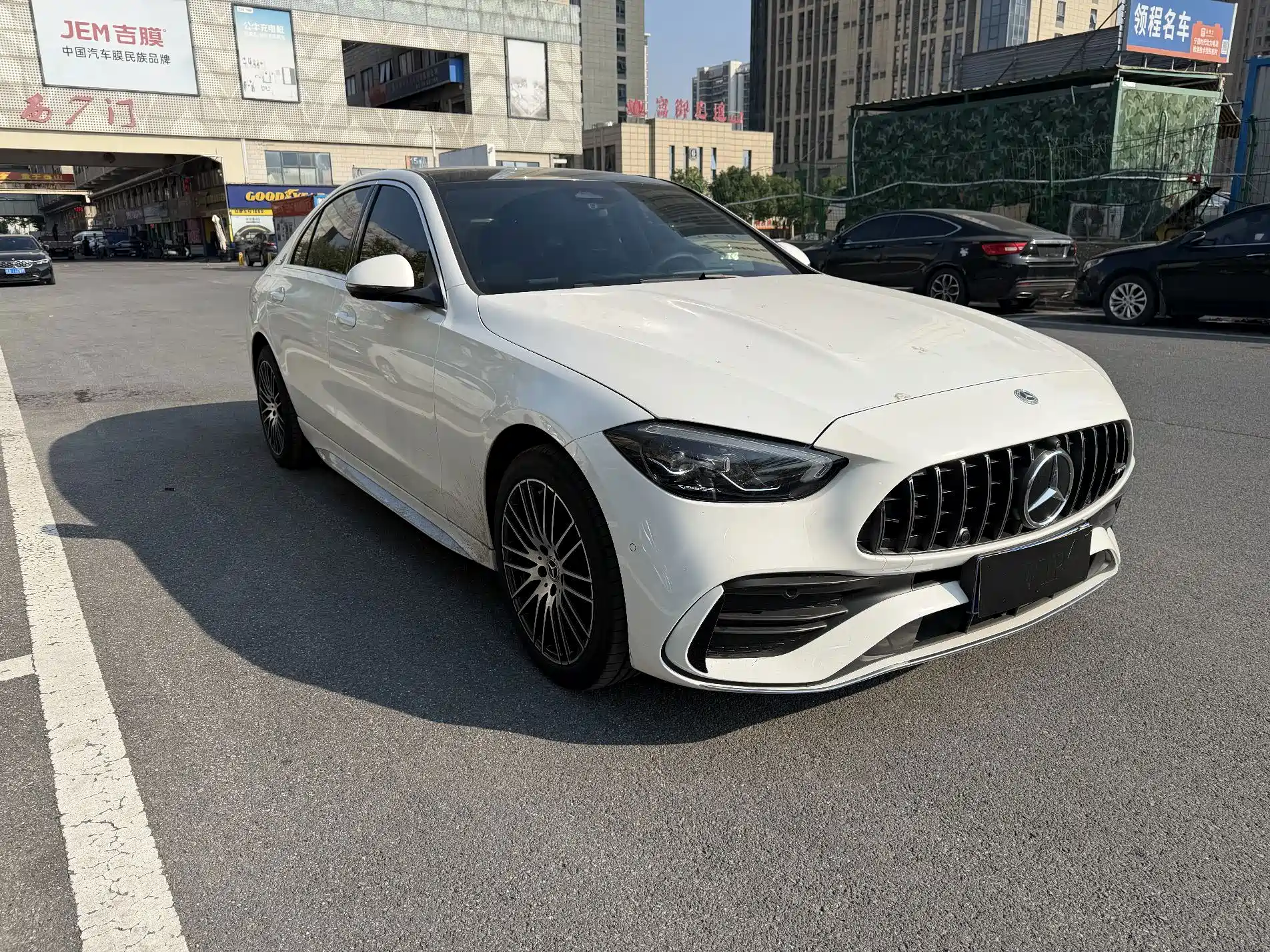 Photo 3 - Mercedes-Benz C-Class