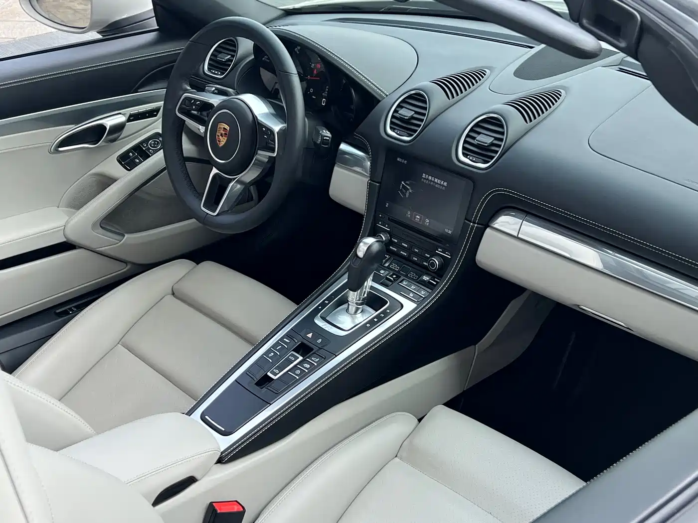 Porsche 718 2022 Boxster 2.0T фото 5