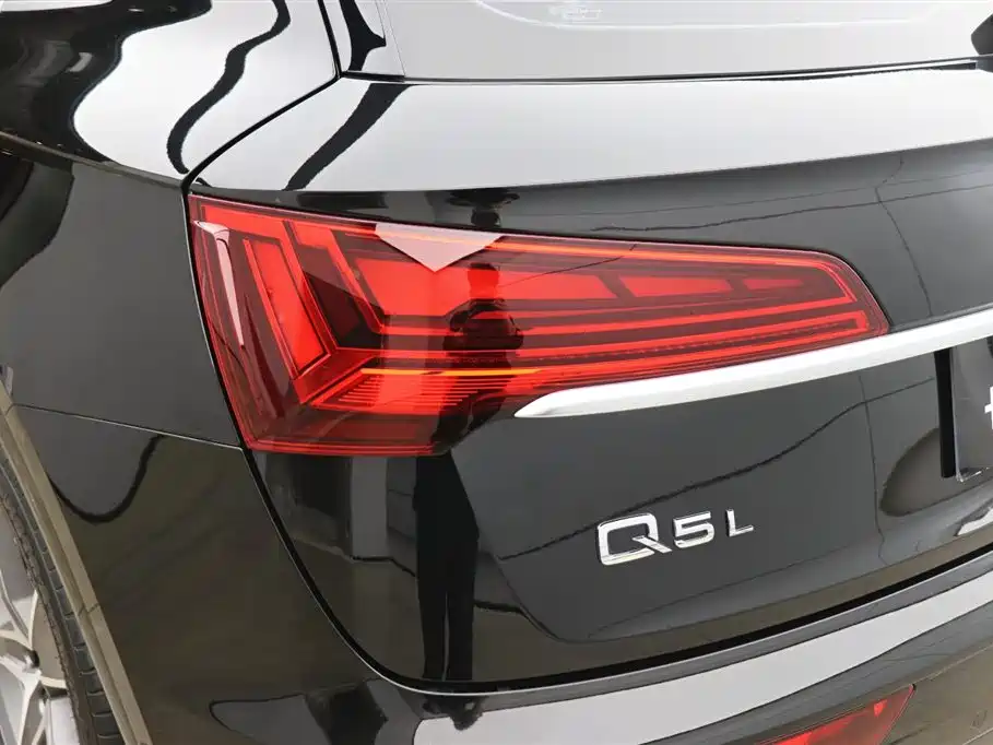 Audi Q5L 2022 45T Luxury Dynamic фото 30