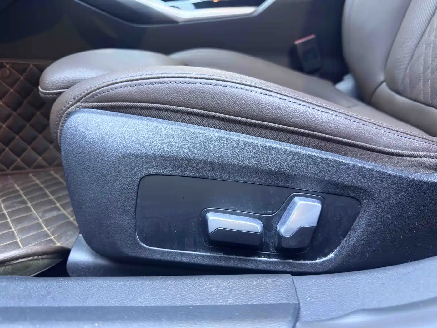BMW 3 Series 2023 320Li M Sport Package фото 21