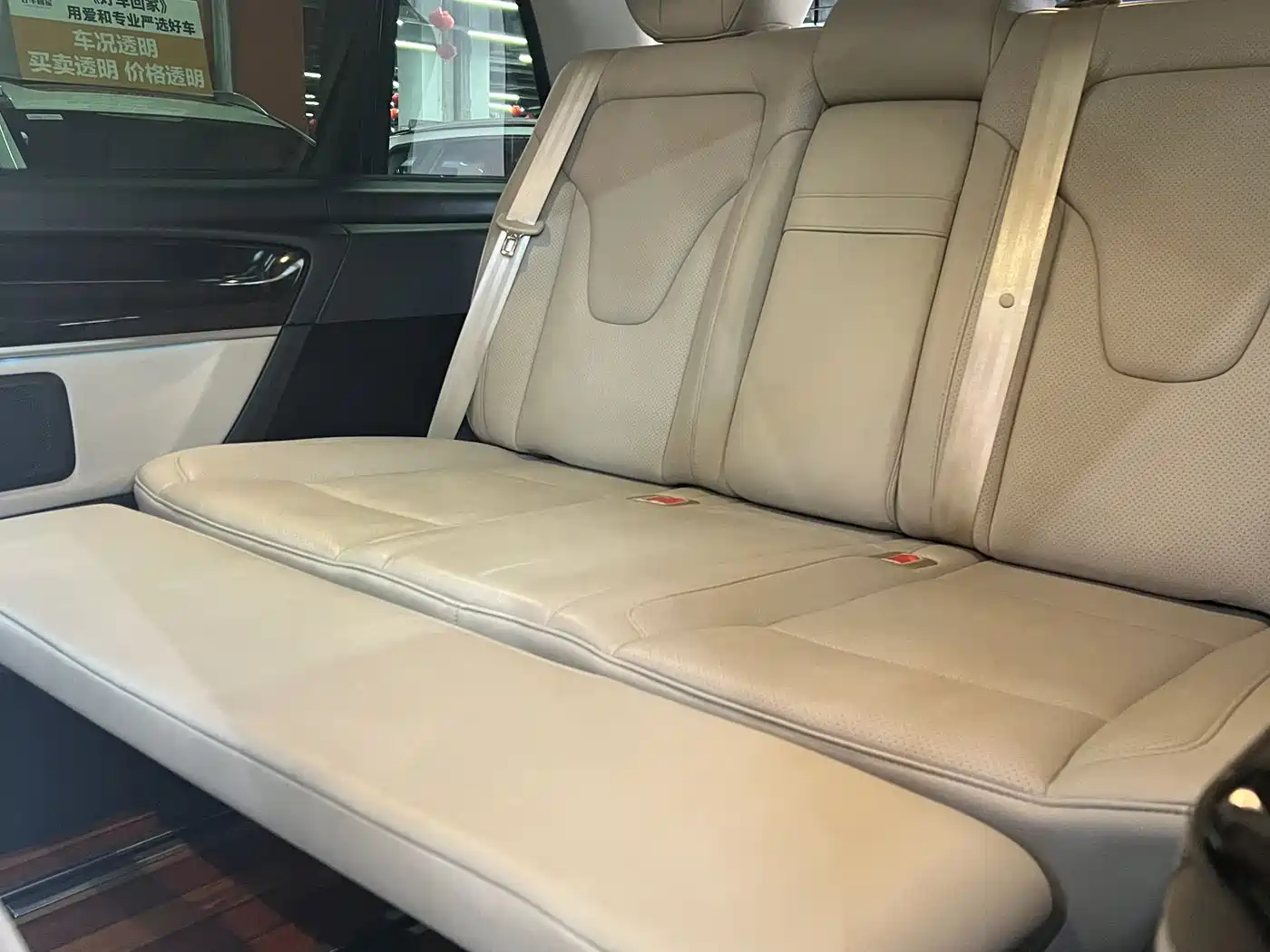 Mercedes-Benz V-Class 2018 V 260 L Premium Long Version China V фото 12