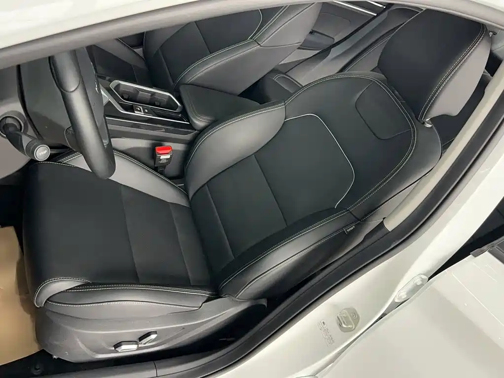 Geely Coolray 2025 2025 1.5L CVT Super Edition MAX