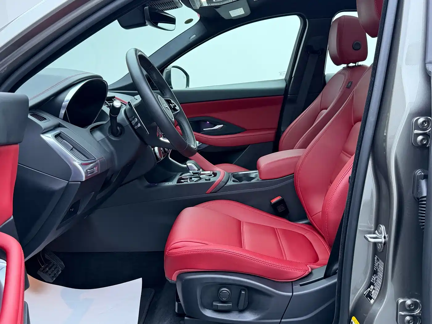 Jaguar E-PACE 2023 2024 Progressive Sport Edition R-DYNAMIC S