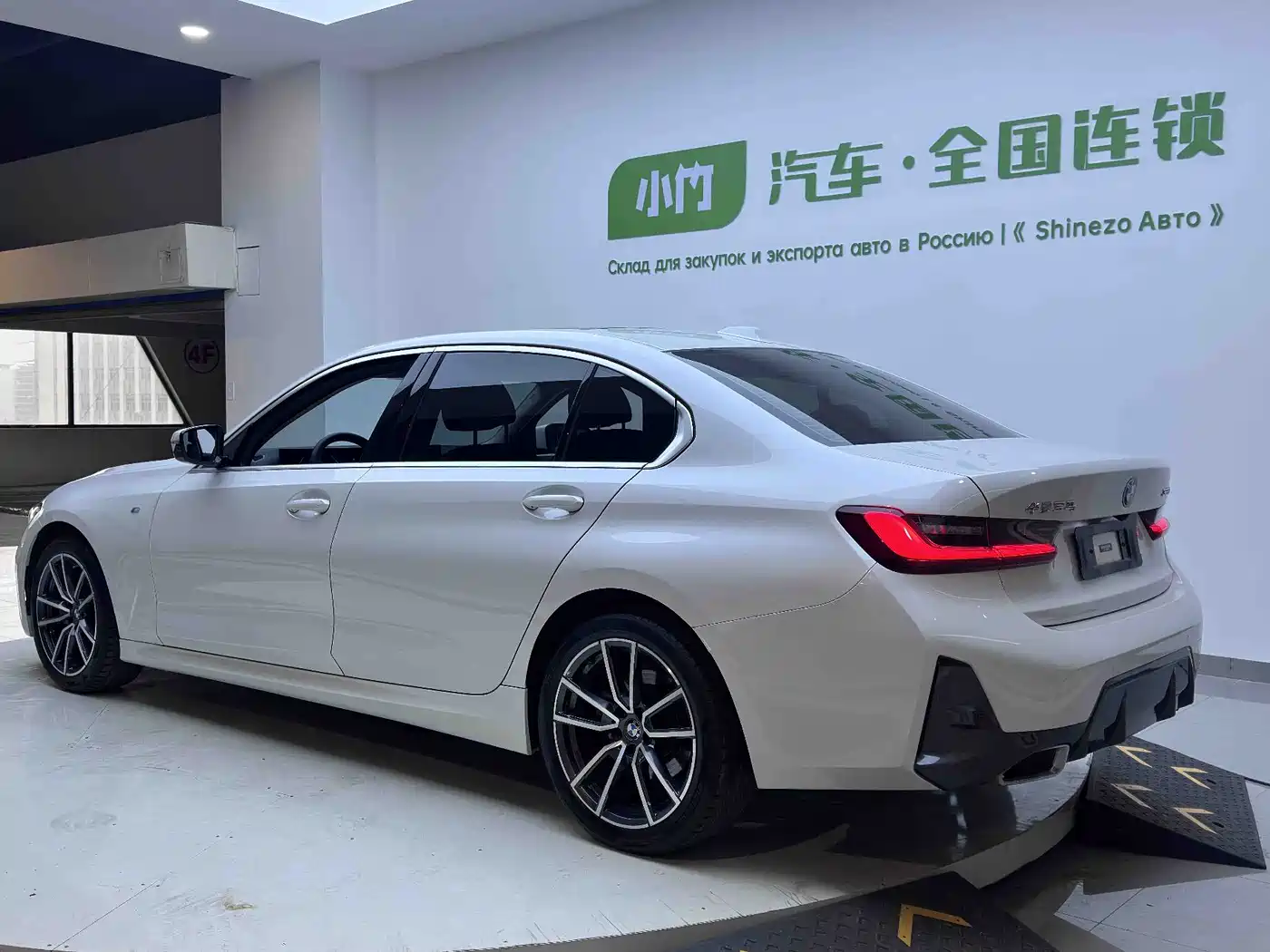 BMW 3 Series 2023 320Li M Sport Package фото 4