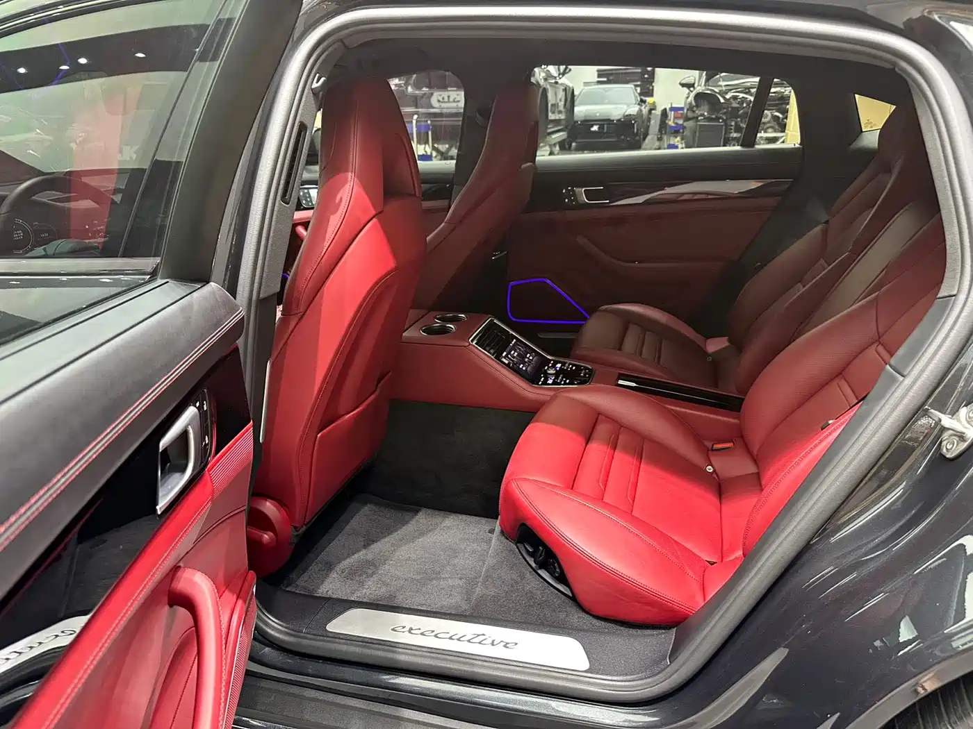 Porsche Panamera 2022 Panamera 4 Executive Long Wheelbase 2.9T фото 8