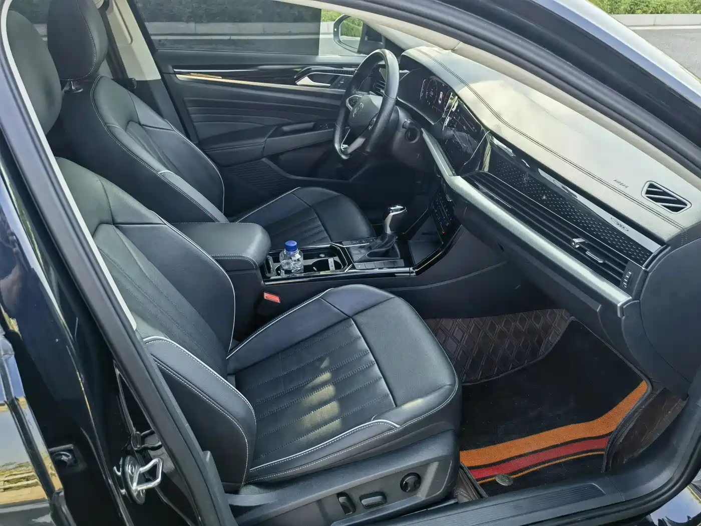Volkswagen Passat 2022 330TSI Starlight Elite Edition фото 8