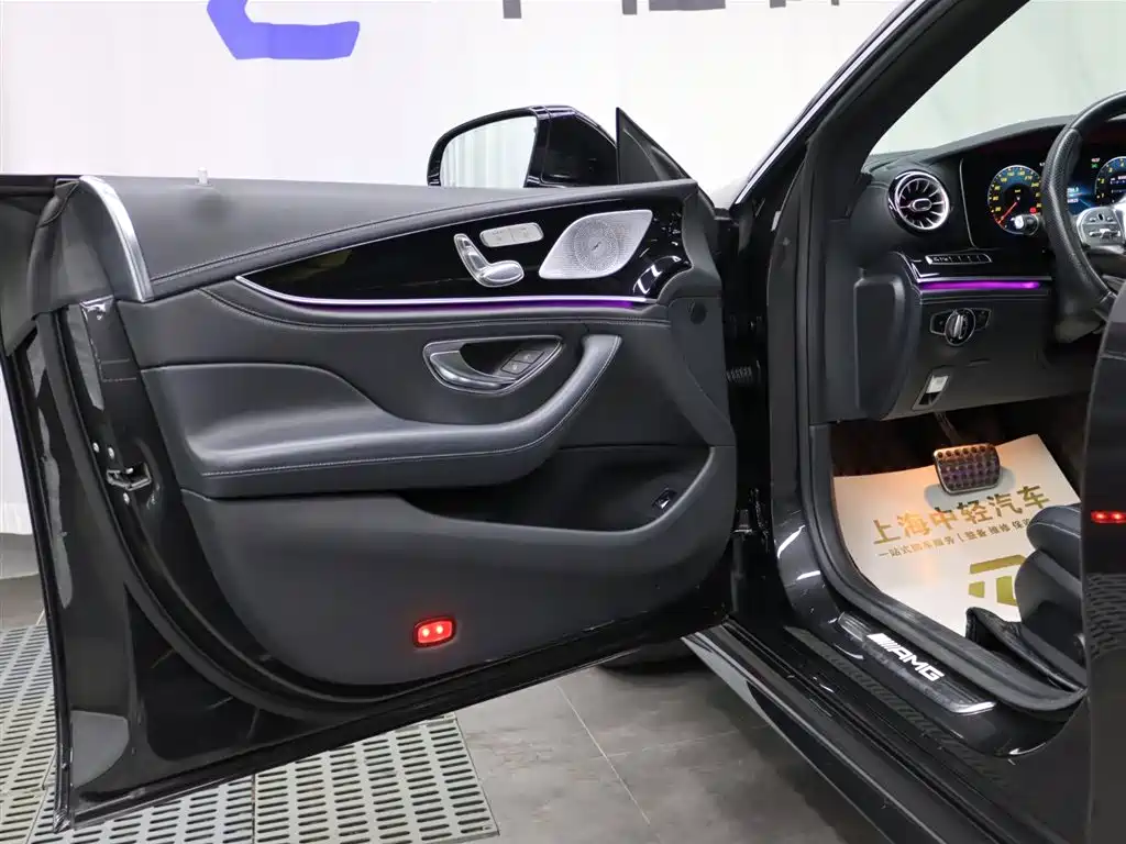 MERCEDES-BENZ AMG GT