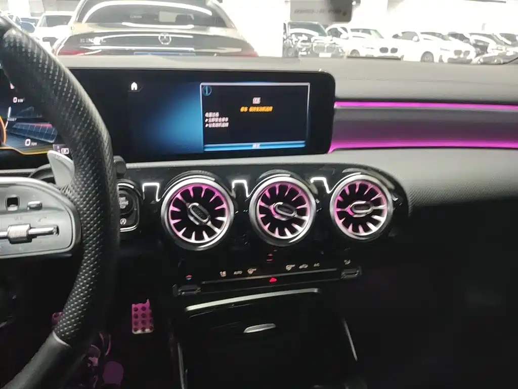 Mercedes-Benz A-Class AMG 2022 AMG A 35 L 4MATIC фото 10
