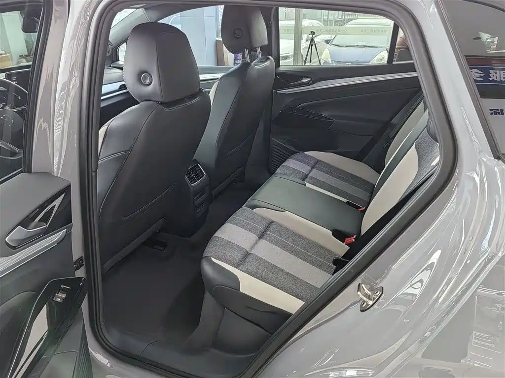 Volkswagen ID.4 CROZZ 2024 Pure Limited Edition фото 13
