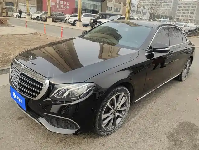 MERCEDES-BENZ E CLASS