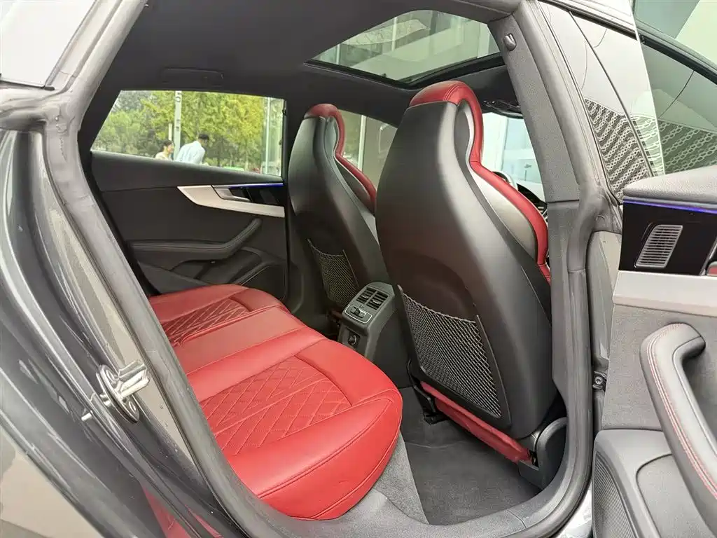 Photo 12 - Audi S5