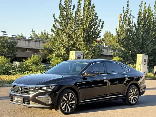 Volkswagen Passat Outstanding, 330TSI, Элит
