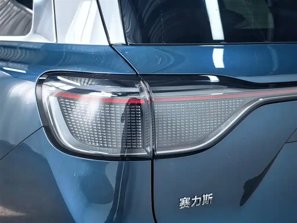 AITO Wenjie AITO M9 2024 Model Extended Range Ultra Edition 52kWh 5-Seater фото 8