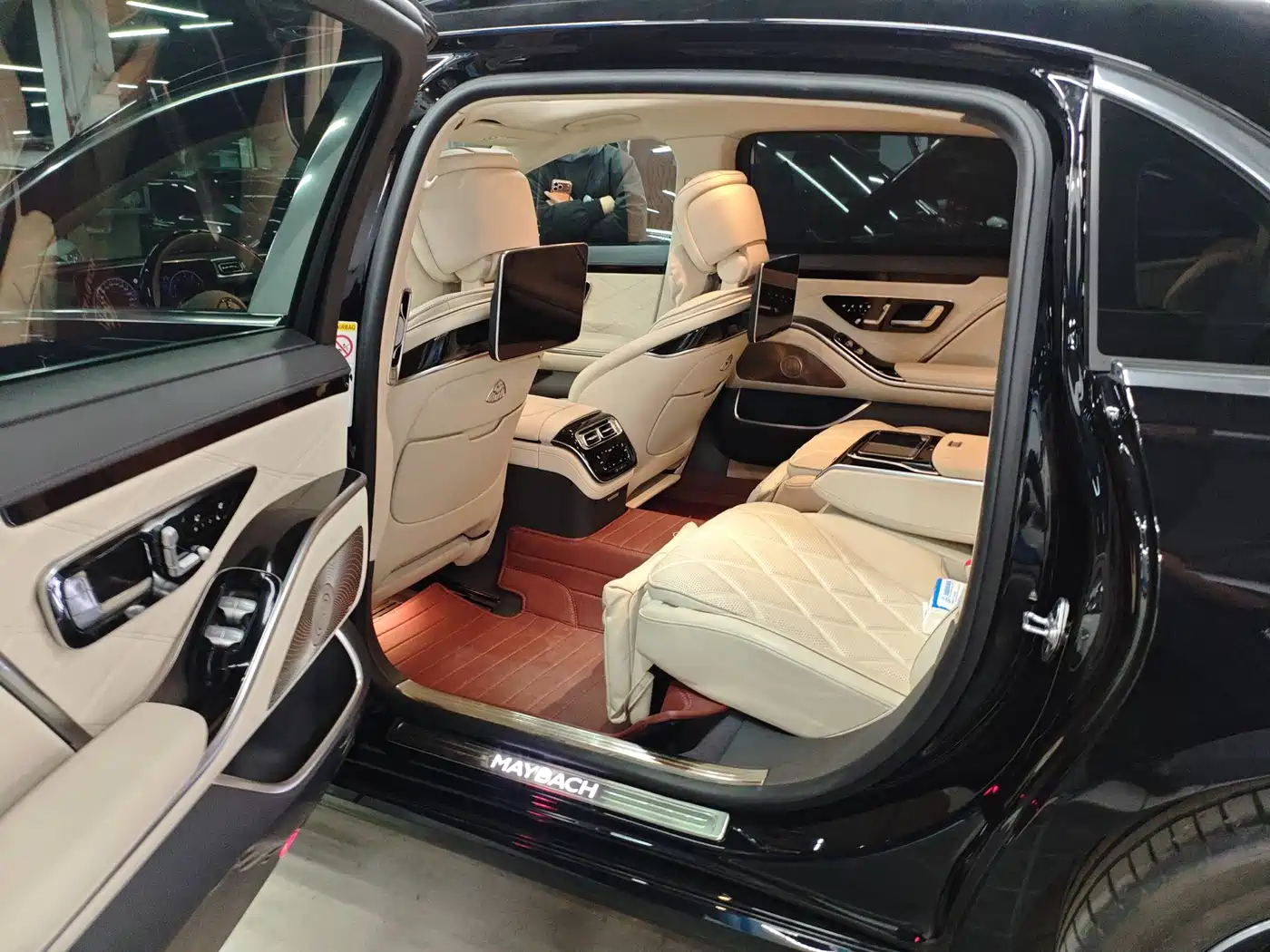 Mercedes-Benz Maybach S-Class 2022 S 480 4MATIC Intelligent Premium Special Edition фото 5