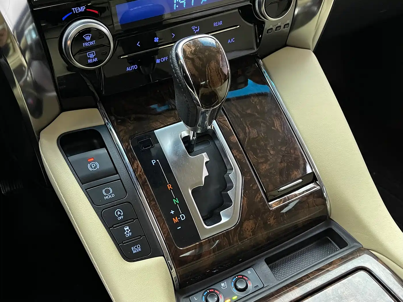 Toyota Alphard 2018 Facelift 3.5L Luxury Edition фото 11