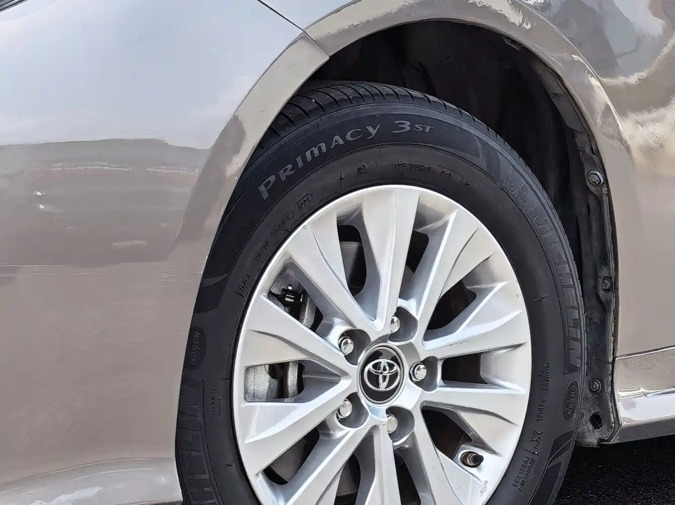 Toyota Corolla 2019 1.2T S-CVT GL-i Luxury Edition фото 5