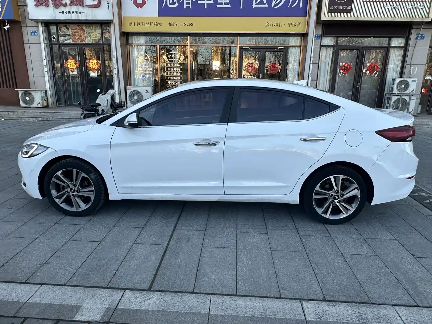 Hyundai Elantra 2016 Model 1.6L Automatic Smart Elite фото 7