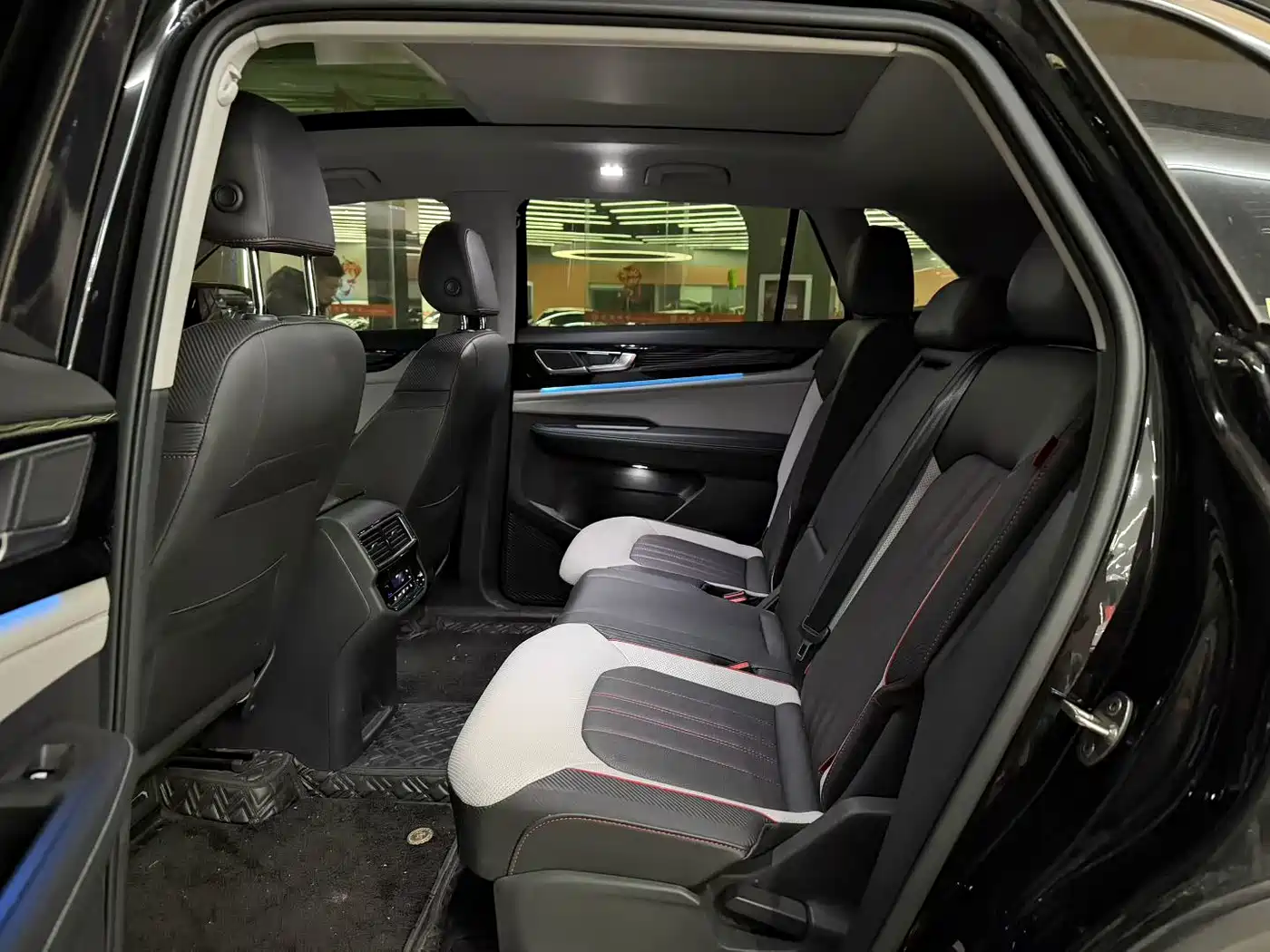 Volkswagen Teramont 2023 380TSI AWD Premium Luxury Edition фото 7