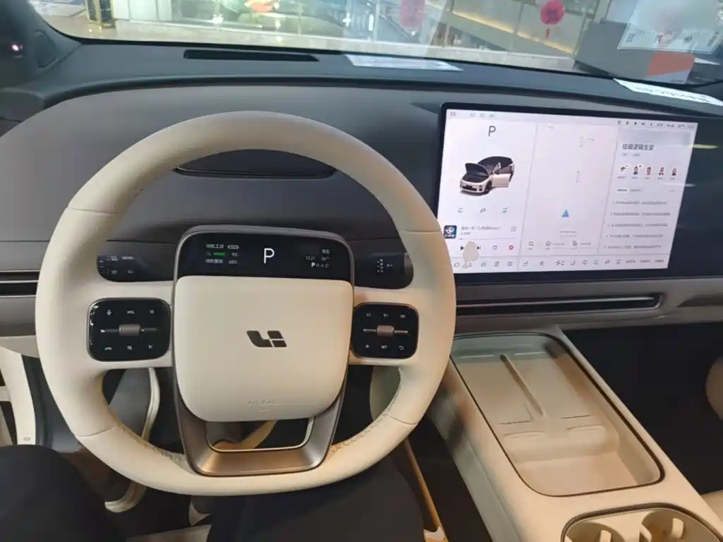 Li Auto i6 2025 2025 2WD Base Model