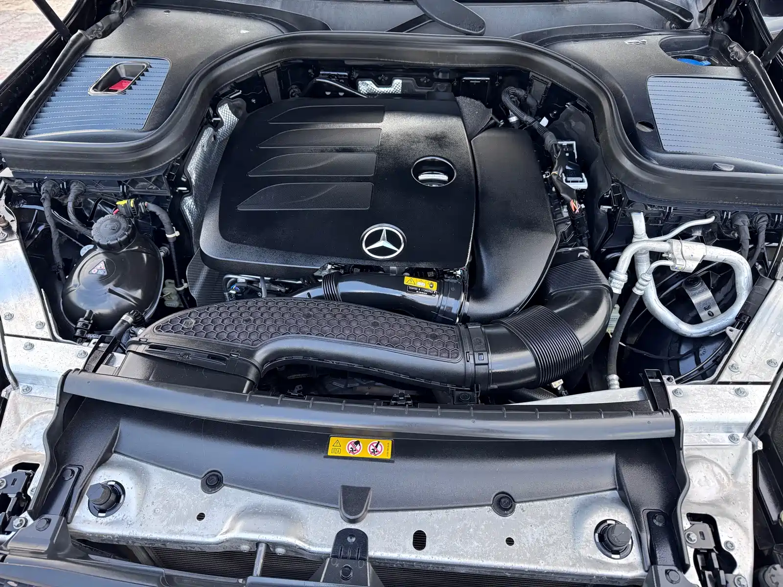 Фото 15 - Mercedes-Benz GLC