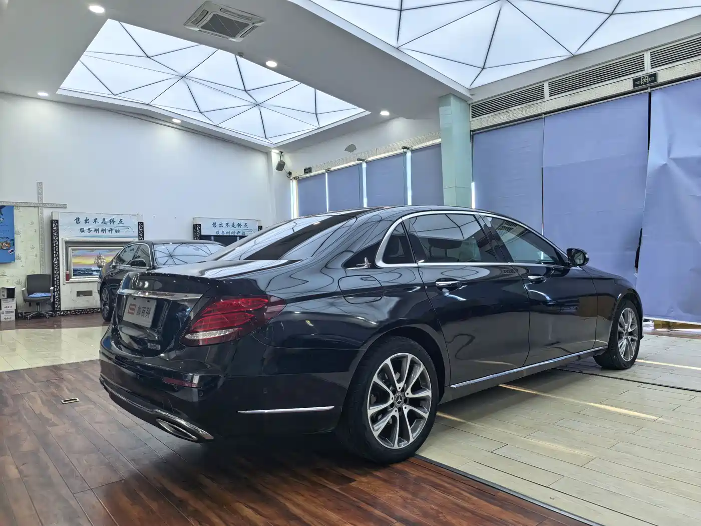 Mercedes-Benz E-Class 2016 E 300 L Fashion Type фото 14