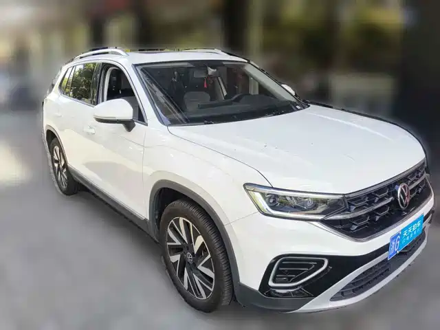 Volkswagen Tayron 2025 Shared Joy 330TSI — фото 3