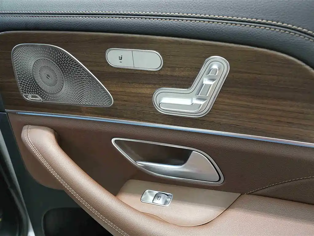 Mercedes-Benz GLE 2024 GLE 450 4MATIC Fashion фото 20