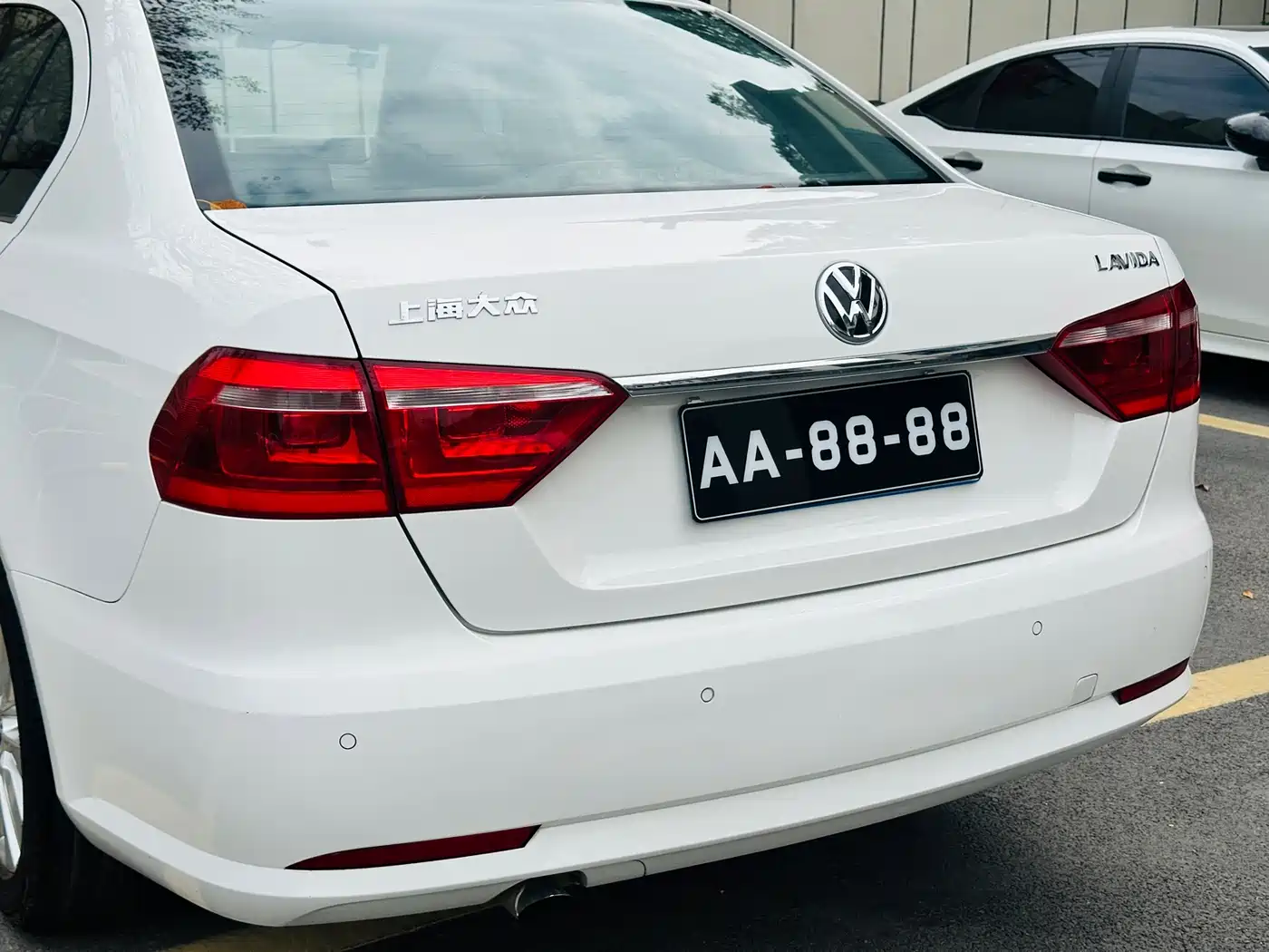 Volkswagen Lavida 2013 Facelift Classic 1.6L Automatic Comfort фото 10