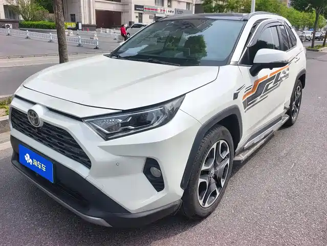 TOYOTA RAV4 RONGFANG