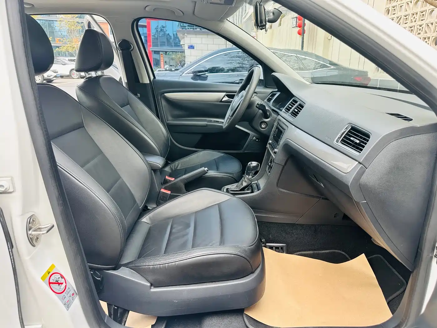 Volkswagen Lavida 2013 Facelift Classic 1.6L Automatic Comfort фото 21