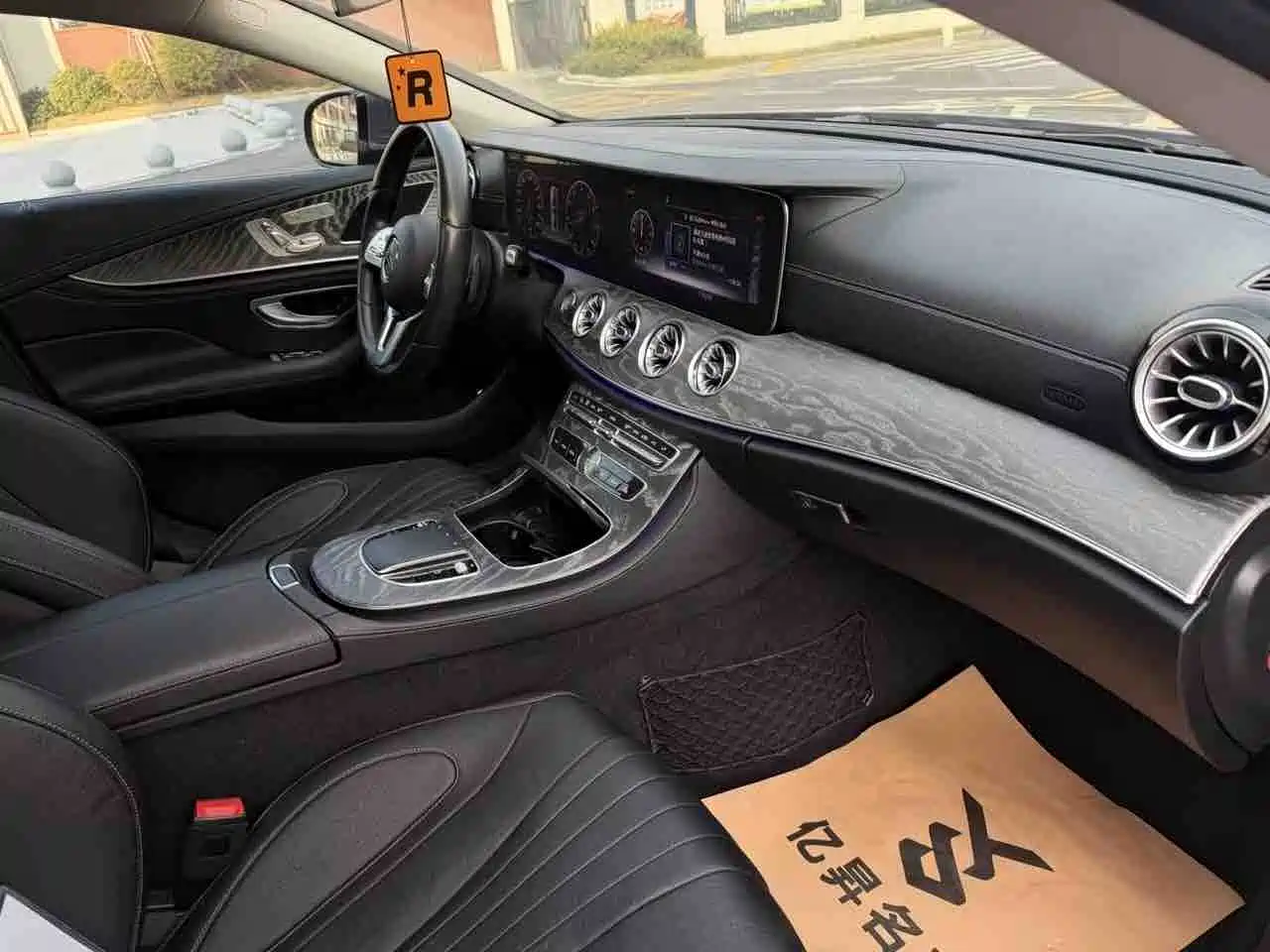MERCEDES-BENZ CLS