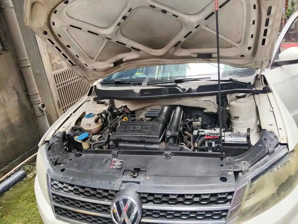 Photo 3 - Volkswagen Lavida
