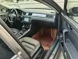 Photo 6 - Volkswagen Passat