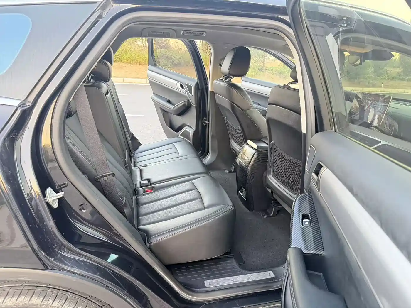 BYD Tang 2018 2018 2.0T Automatic Smart Connection Honor Edition 7-Seater China V