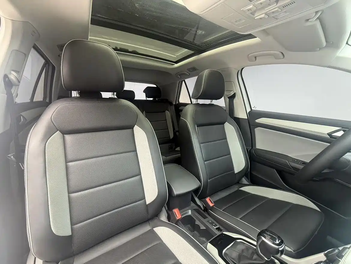 VOLKSWAGEN T ROC EXPLORING SONGS