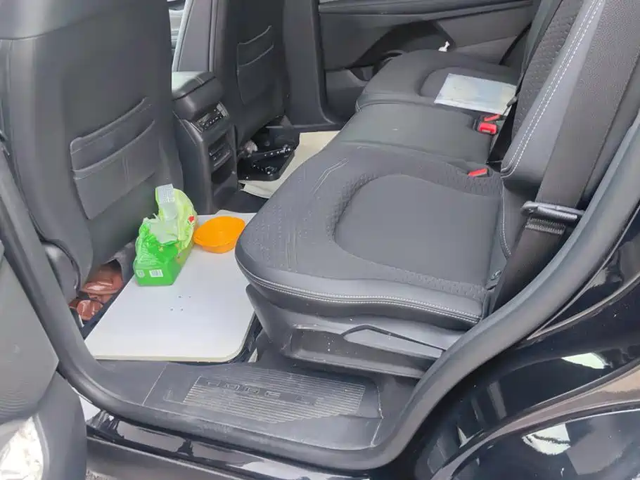 Photo 11 - Ford Edge
