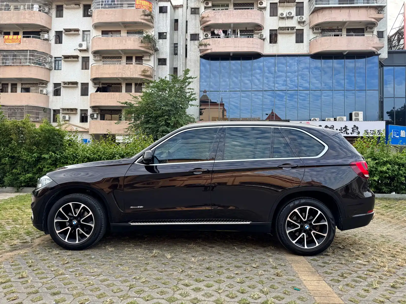 Photo 7 - BMW X5 (Import)