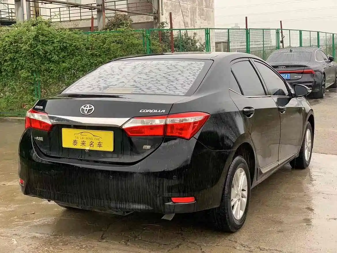 Toyota Corolla 2014 1.6L CVT GL-i фото 7